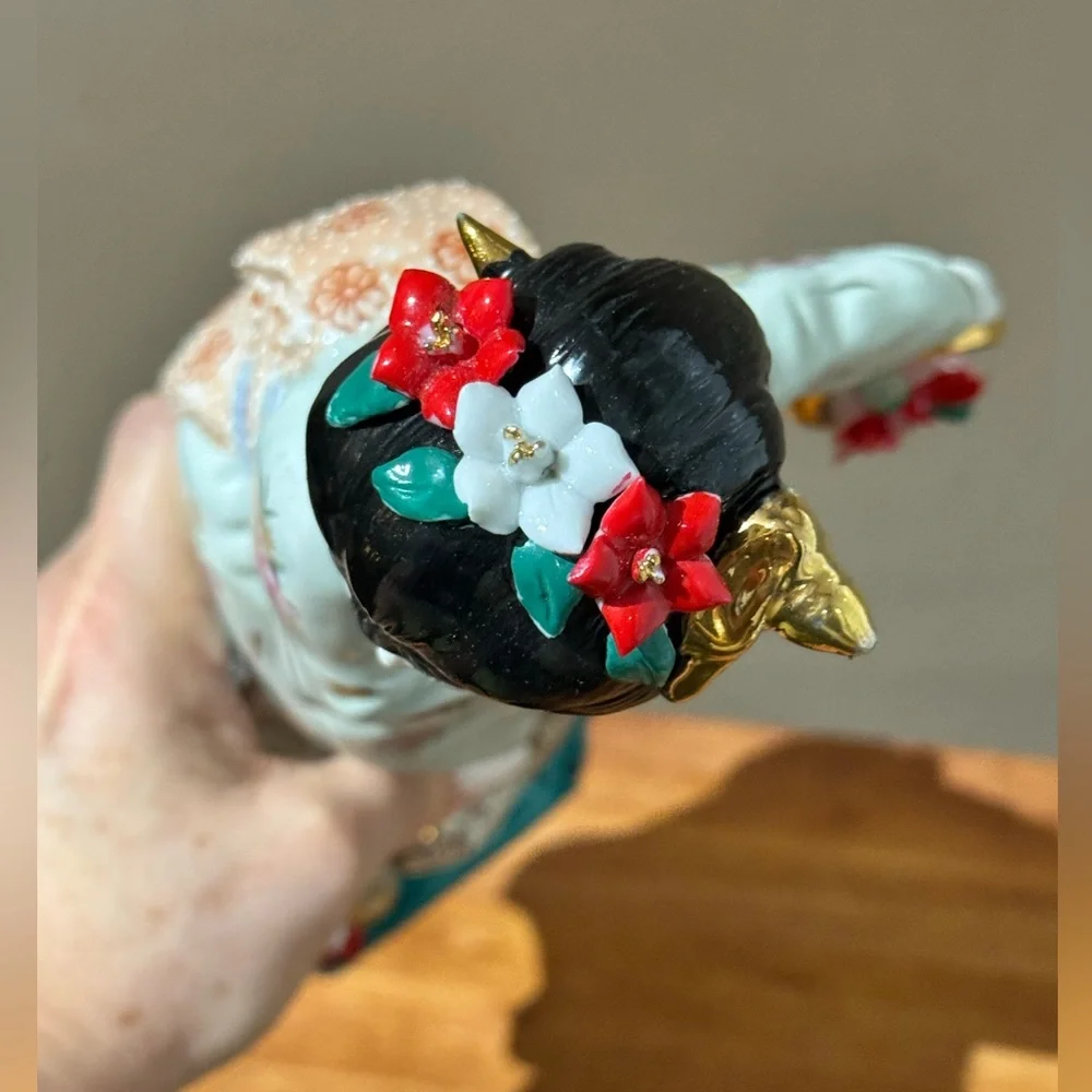 Japanese Geisha Girl Figurine Hand Painted Porcelain Collectible 🏯